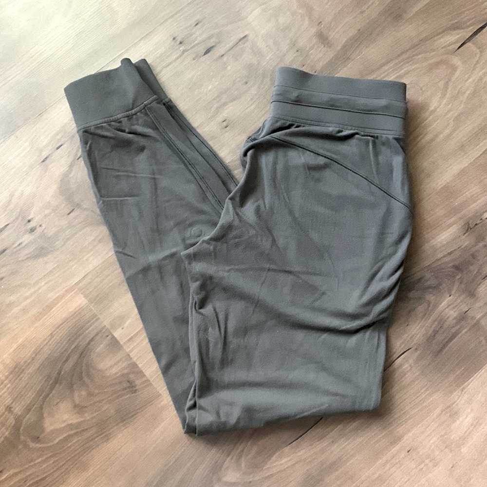 Lululemon Ready to Rulu joggers